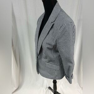 Jones New York Signature Petite blazer size 14P striped black white